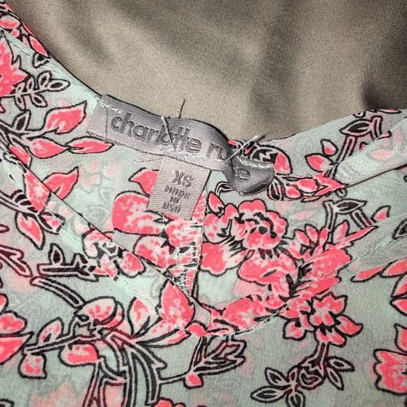 Charlotte Russe XS Crop Top - Picture 2 of 2