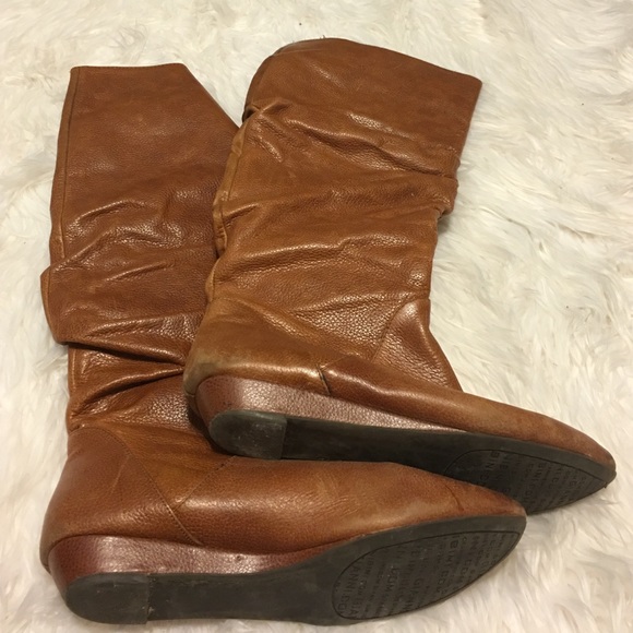 Gianna Bini brown boots