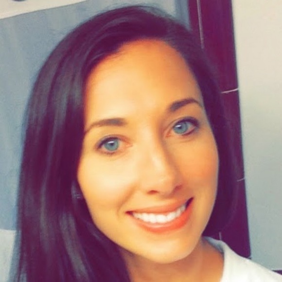 Meet your Posher, Katie - Picture 1 of 1