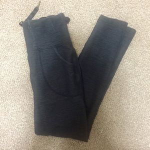 Lulu lemon fold over crops