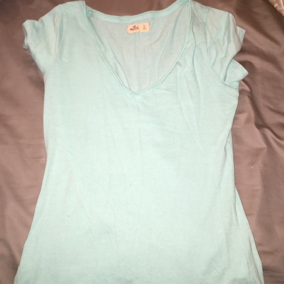 Hollister V- Neck Size Small - Picture 1 of 1