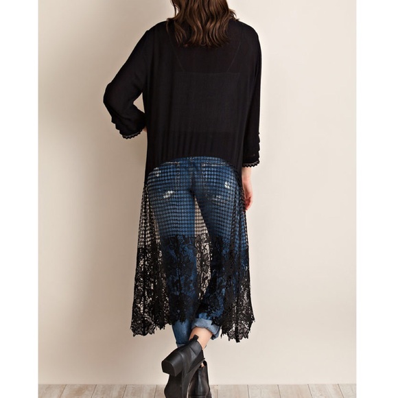 1 HR SALE ❤️ Crochet Lace Bottom Kimono Duster - Picture 3 of 3
