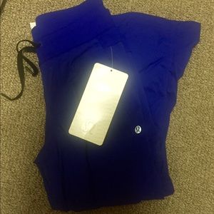 Lululemon studio crop