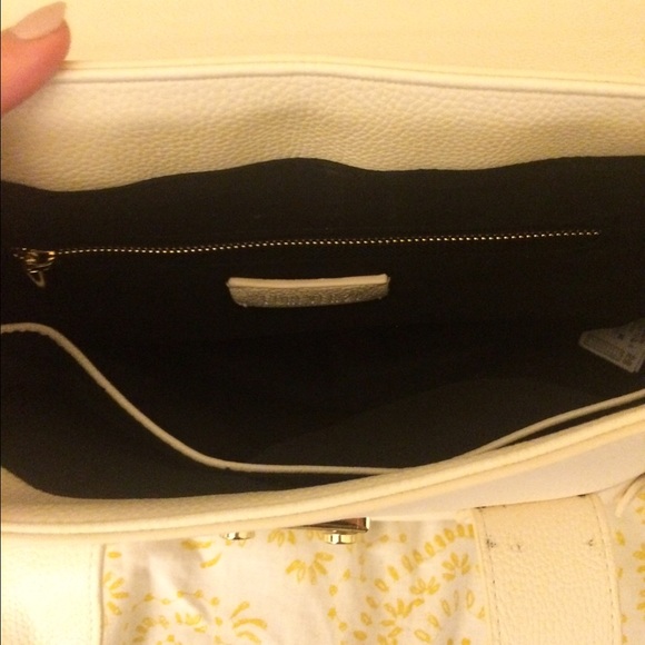 Faux Leather White Handbag - Picture 4 of 4