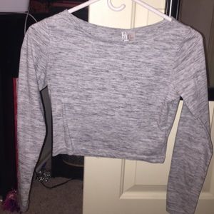Gray crop top long sleeve