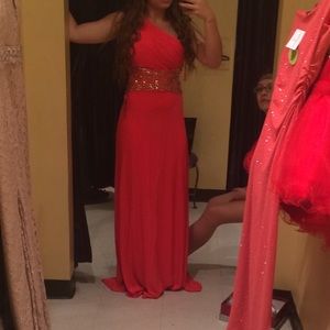 SELLING MY PROM DRESS!