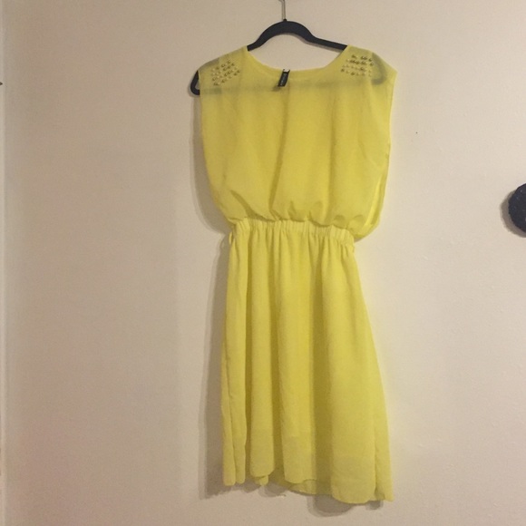 Yellow dress