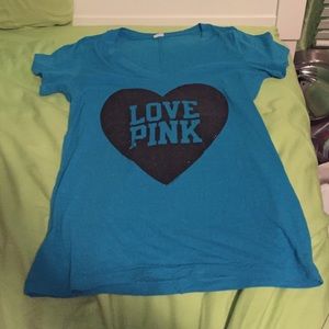 large vs pink shirt