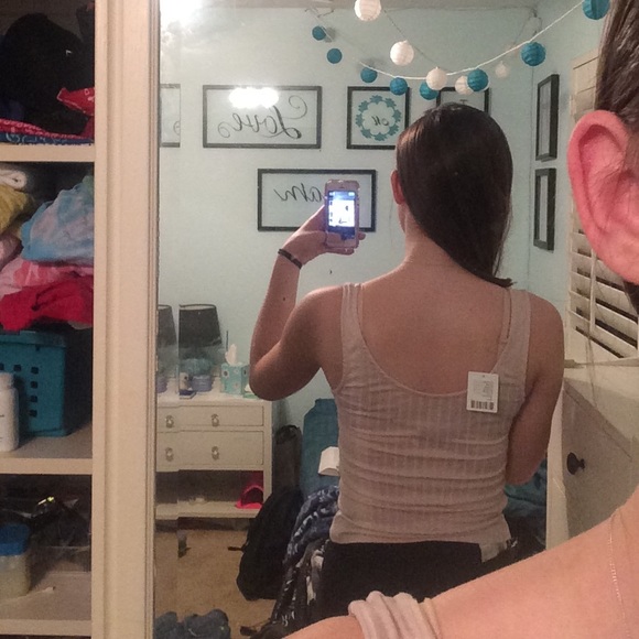 Tank top - Picture 2 of 3