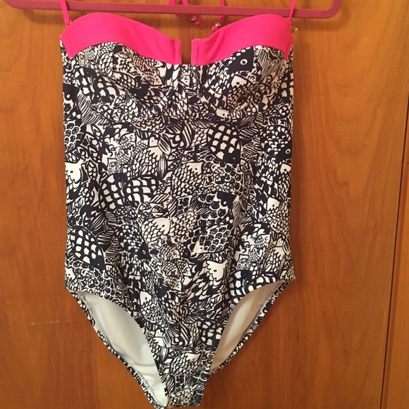 Upstream swimsuit 🎀 make me an offer
