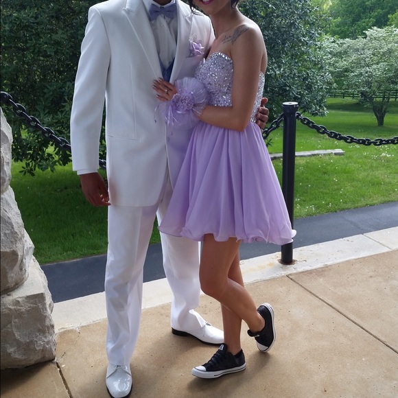 Prom dress 💜 - Picture 2 of 3