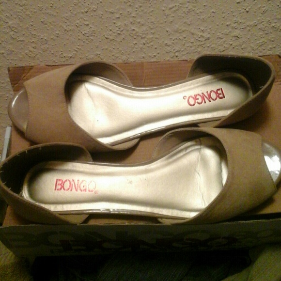 Nude flats