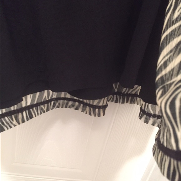 Blouse - Picture 2 of 3