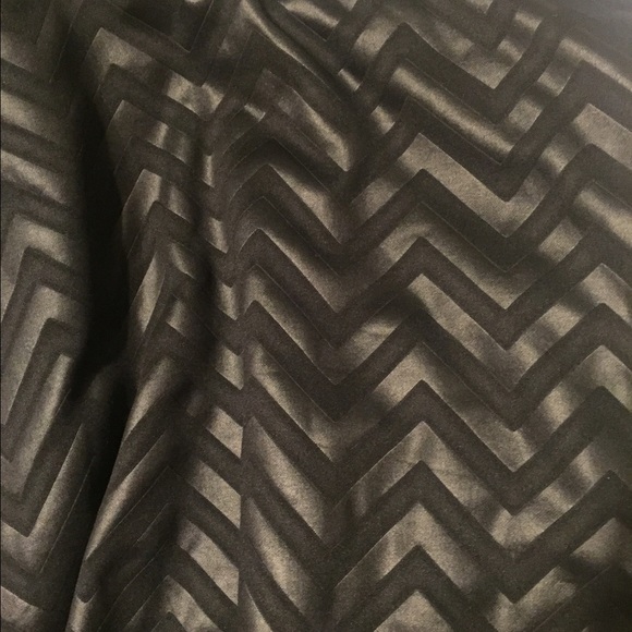 Skirt - Picture 2 of 3