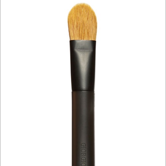 Giorgio Armani Designer Foundation Expert Brush