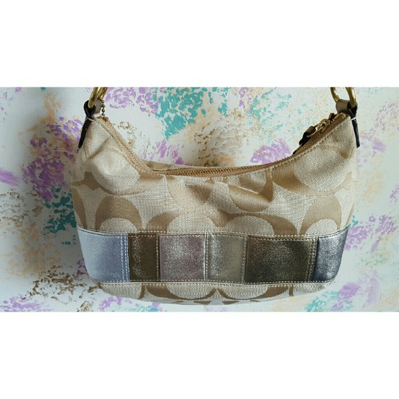 ~ Neutral Coach Purse ~ - Picture 3 of 4