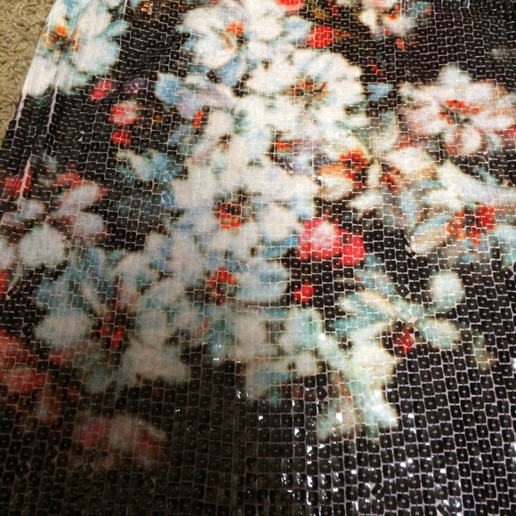 Sequin race back shirt - Picture 2 of 2