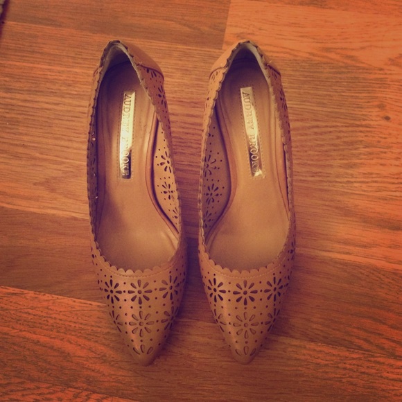 Audrey Brooke Nude Eyelet Heels
