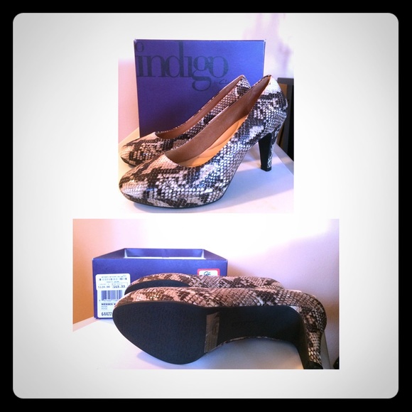 Beige Snake Print Pumps