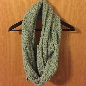 Warm Circle Scarf