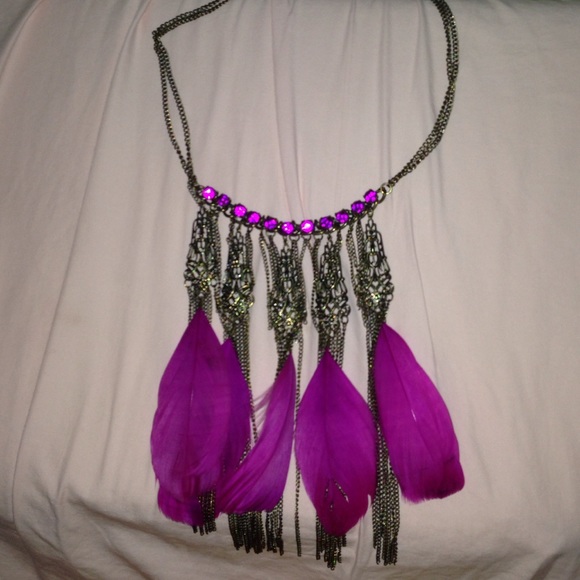 Purple feathered necklace
