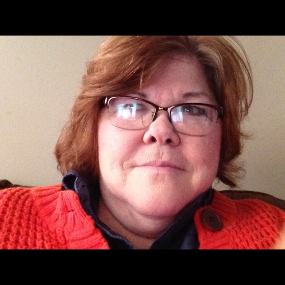 Meet your Posher, Lisa - Picture 1 of 1