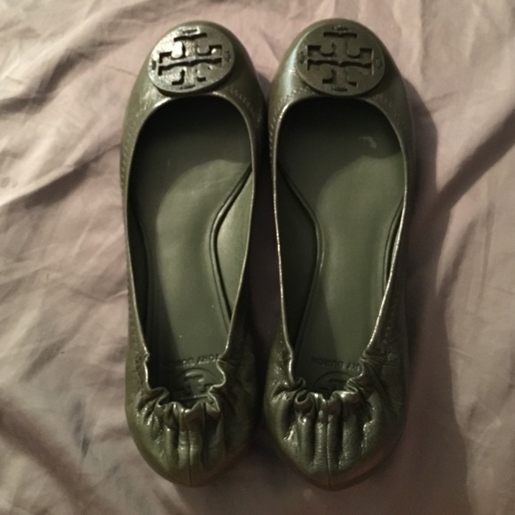 Tory Burch authentic hunter green flats