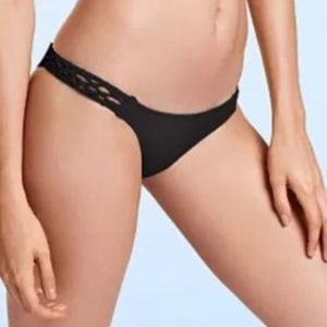 Macrame Victoria's Secret itsy bottoms -BRAND NEW