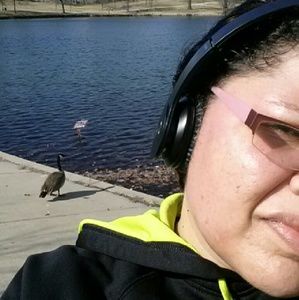 Meet your Posher, Sheyda