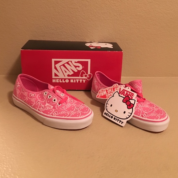 LIMITED EDITION Hello Kitty Vans 👟