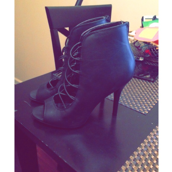 MIA Vienna Heels