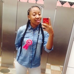 Meet your Posher, Monae