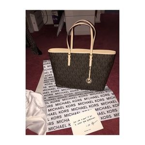 Michael Kors Jet Set Tote
