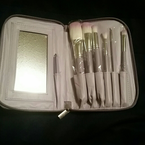 crown Other - Makeup brush set with tweezers