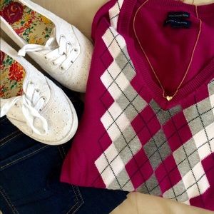 Maroon Tommy Hilfiger sweater
