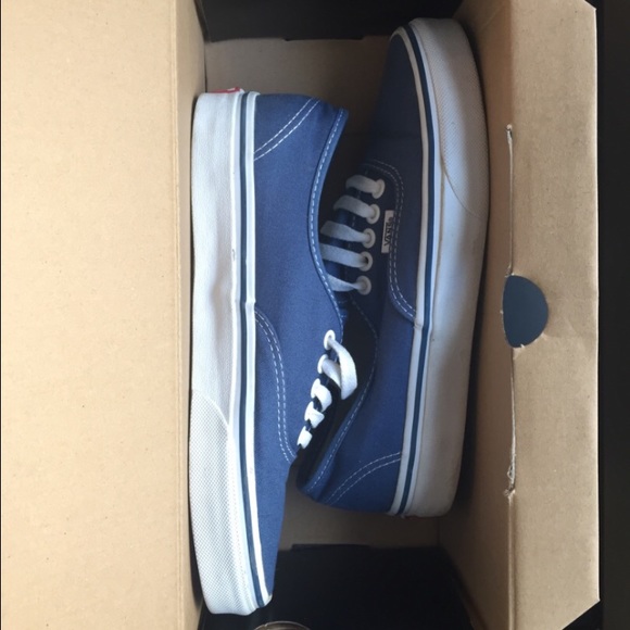 Vans - Picture 2 of 4