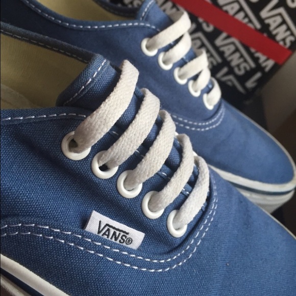 Vans - Picture 3 of 4