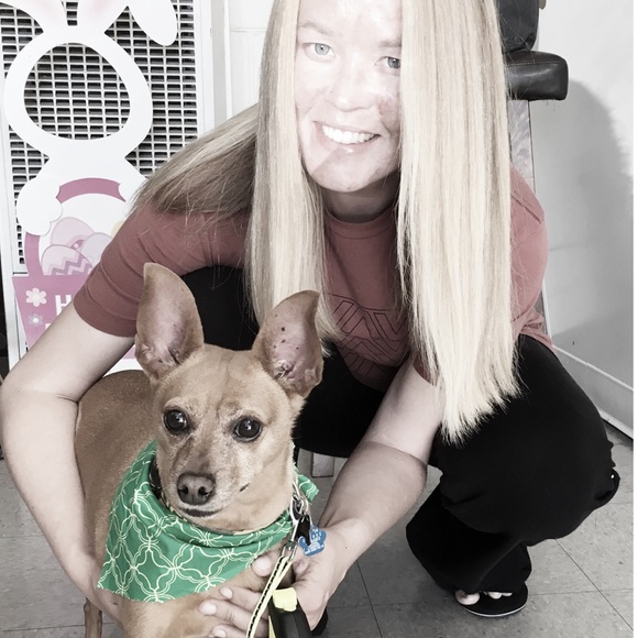 Meet your Posher, Nicole - Picture 3 of 4