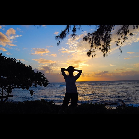 Meet your Posher, Nicole - Picture 4 of 4