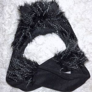 Black/Gray Faux Fur Hat w/Scarf & Mittens