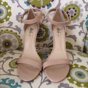 SOLD SHI Nude Patent Leather Heels