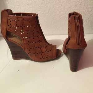 Brown Wedges