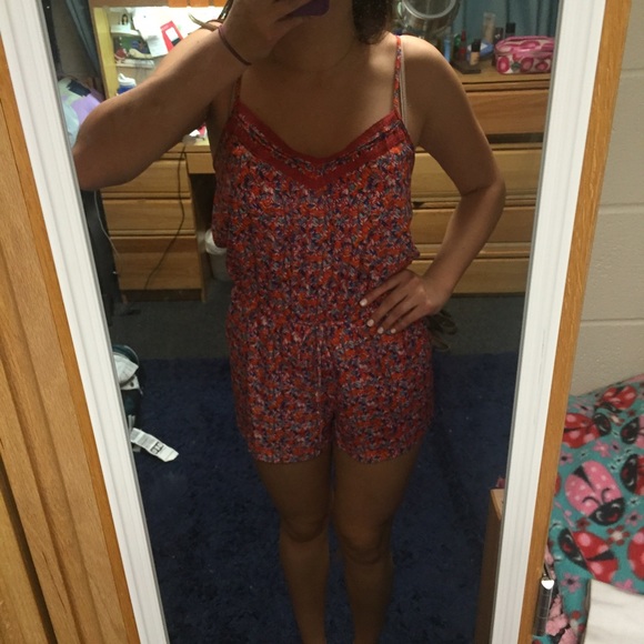 Romper - Picture 3 of 4