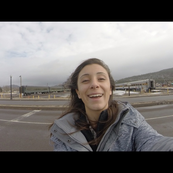 Meet your Posher, Elle