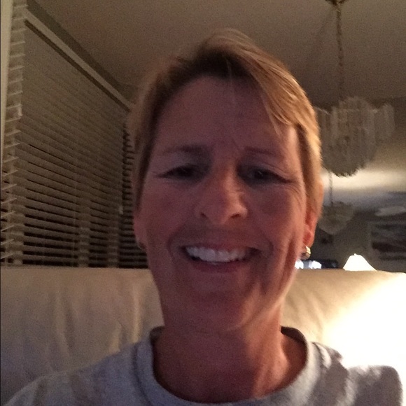 Meet your Posher, Cheryl - Picture 1 of 1