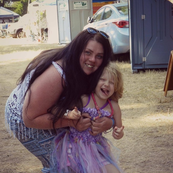 Meet your Posher, Abbie - Picture 4 of 4