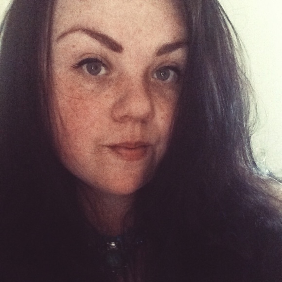 Meet your Posher, Abbie - Picture 3 of 4