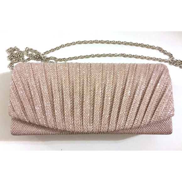 Forever 21 Handbags - *PRICE DROP 03/03 ONLY* Champagne Sparkle Purse