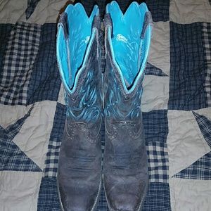 Justin Boot's Women's Stampede Silver Collection