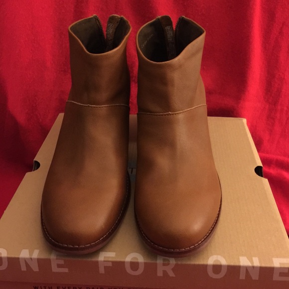 Toms Leila Boots Brand New Never Worn